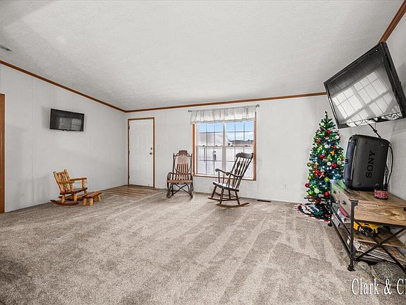 5th image of 15139 2nd St