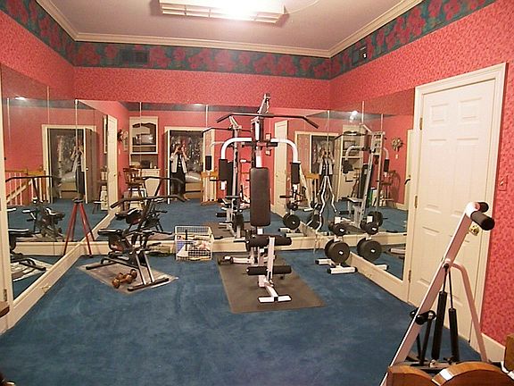 Exercise Room on the 3rd Level!