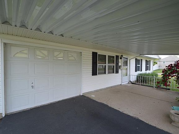 4th image of 932 Hedwick St