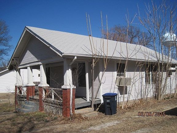 2nd image of 612 N Atchison St