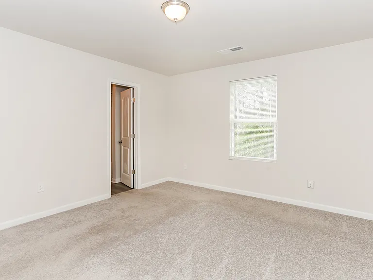 919 Haley St — Photo 5