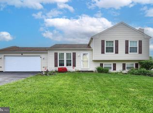 6 Cottage Ct, Mechanicsburg, PA