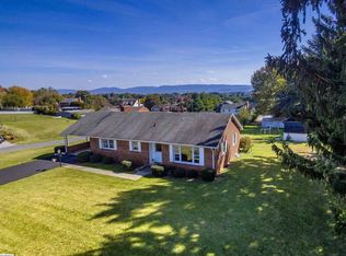 33 Avon Ave, Waynesboro, VA 22980