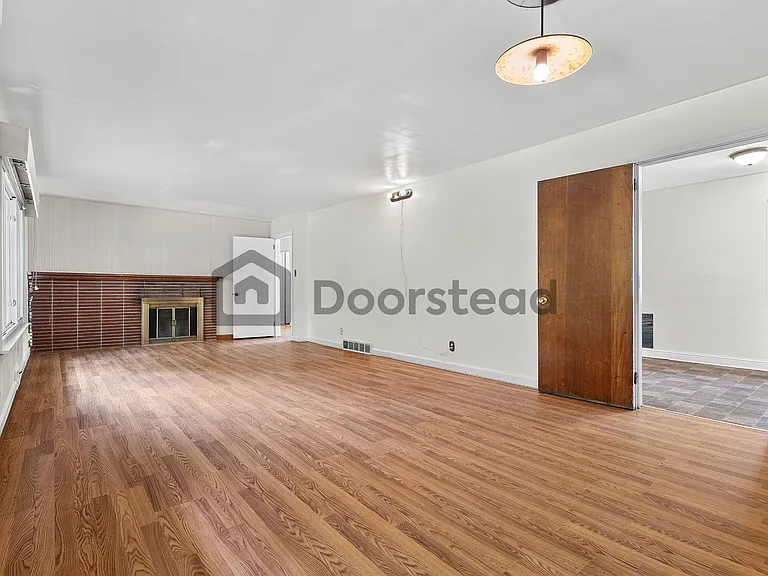 1217 Forestdale Dr — Photo 26