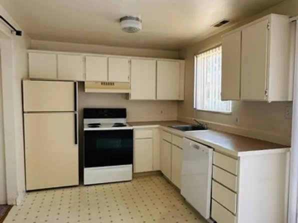Available Now, 112A Skyline Dr, Rock Springs, WY 82901