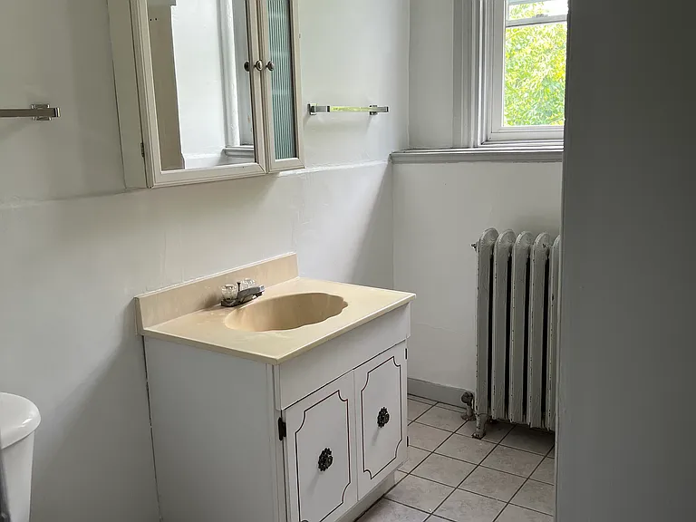 402 S Winebiddle St #3 — Photo 10
