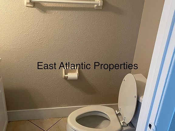 downstairs half bathroom