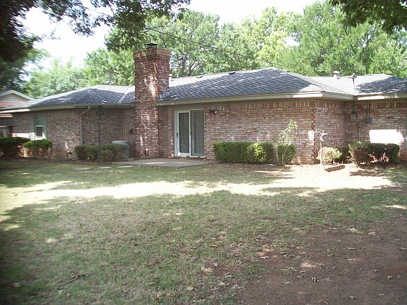 5th image of 801 Mohawk Dr
