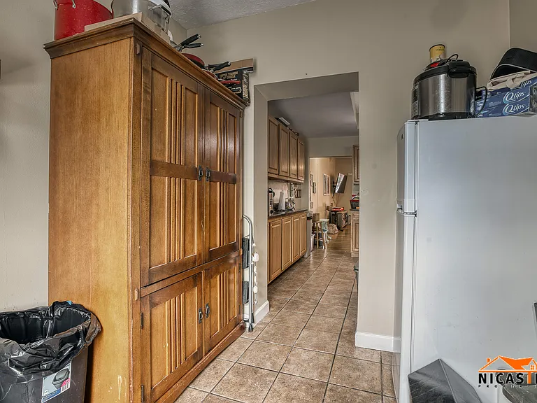 245 Collins Ave — Photo 14