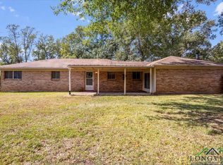 11050 Oak St, New London, TX 75684