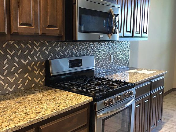 5th image of 13921 Northwood Village Dr