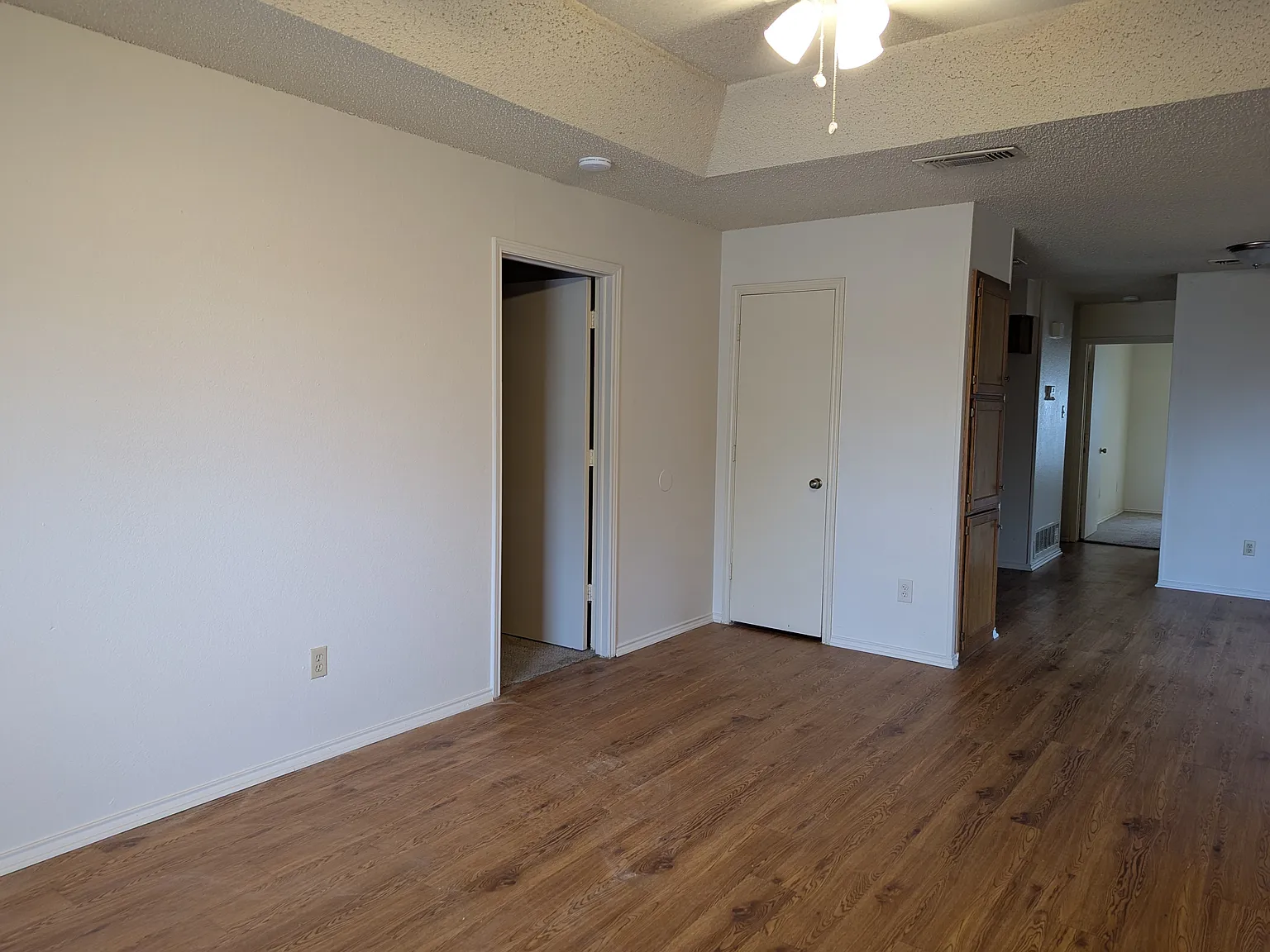 3 bed, 1176 sqft, $1,450 — Photo 3