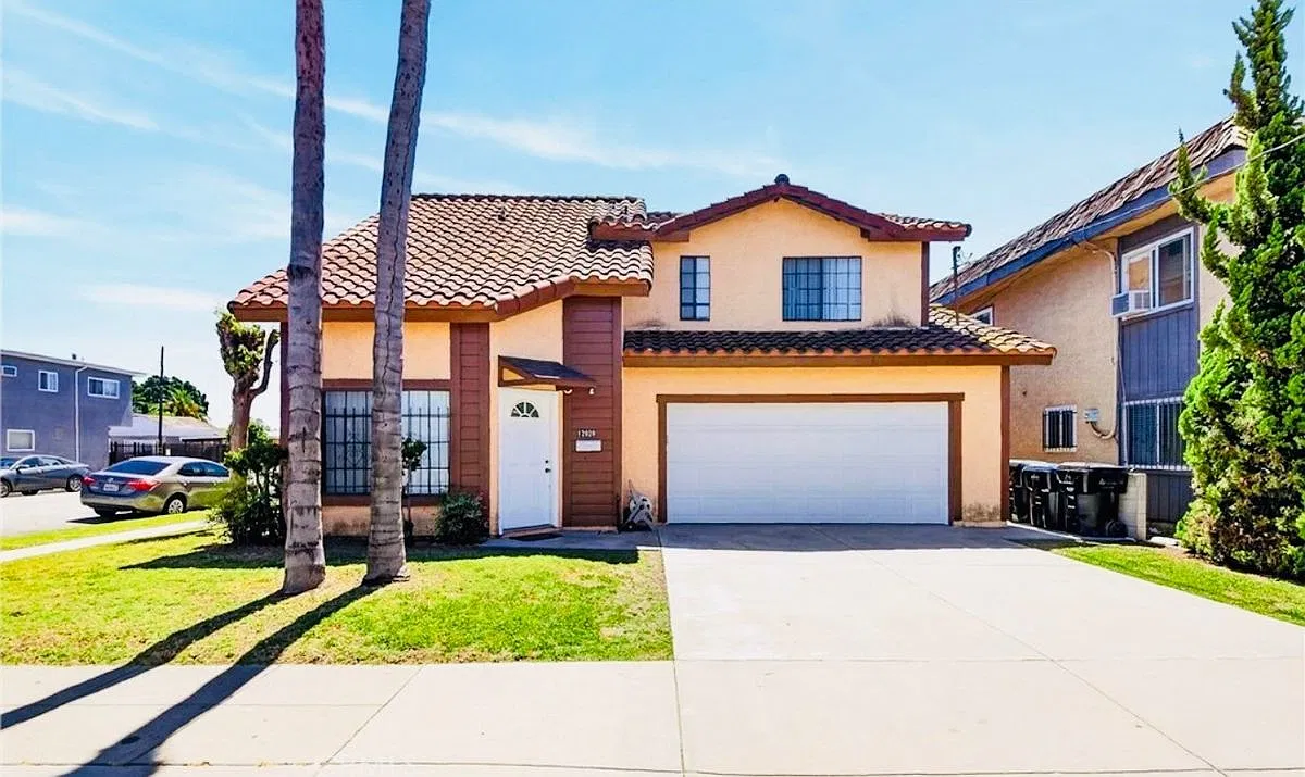 2 bed, 2.0 bath, 2186 sqft, $2,850 — Photo 1