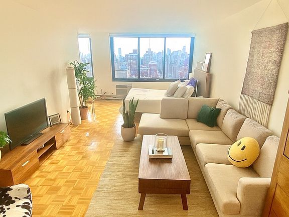 2nd image of 300 E 34th St APT 7a