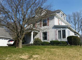 19 Gardner St, Factoryville, PA 18419