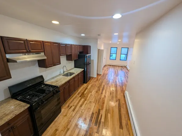 294 Governor St, Paterson, NJ 07501