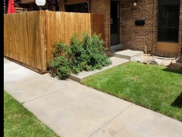 6470 Wright St — Photo 1