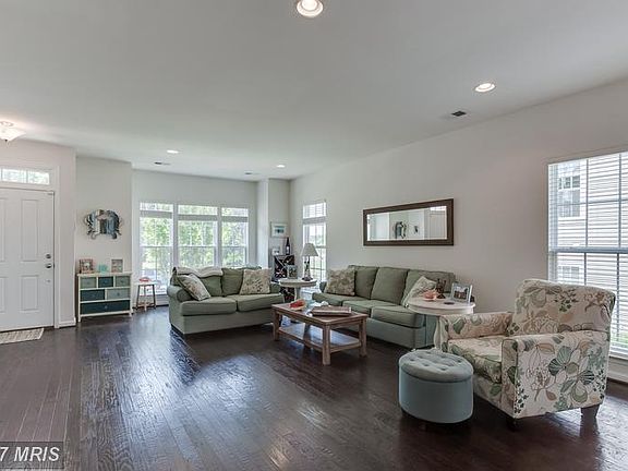 Bay Window adds 2 additional Feet