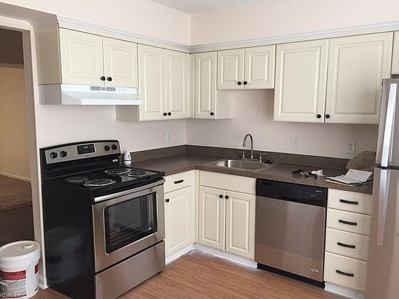 4th image of 5965 Edgelake Dr