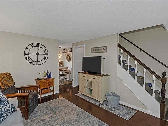 4th image of 70 Corey Colonial