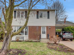 122 Post Rd, Ottawa, ON K2L 1L2
