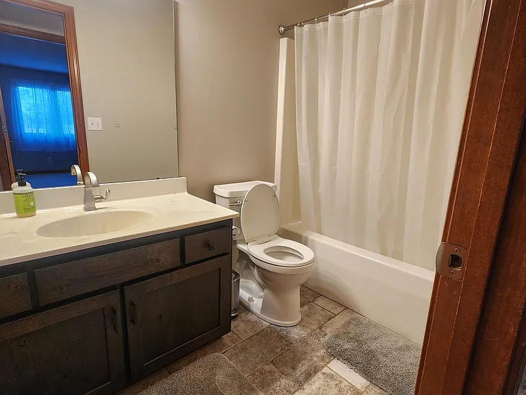2nd Bathroom