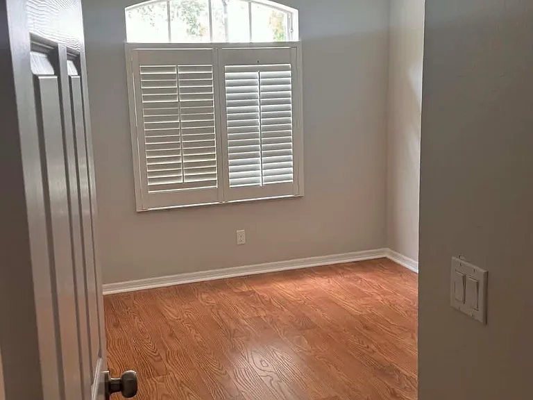 14313 Laurelton Dr — Photo 19