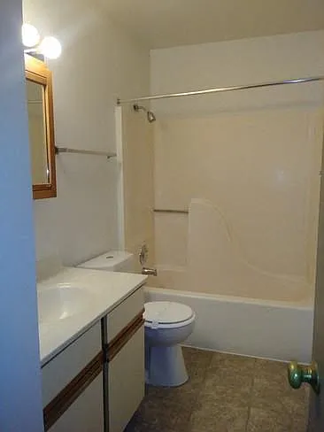 Fawn Ridge Apartments — Photo 34