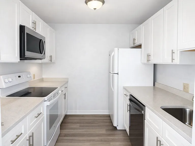 110 Briggs St — Photo 1