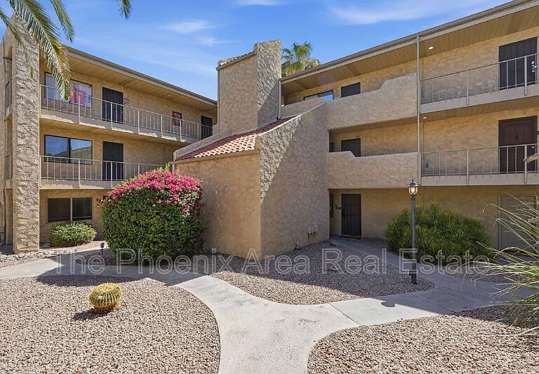 4950 N Miller Rd #244 — Photo 22