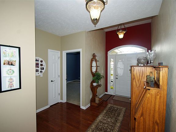 2nd image of 5808 Meadowlark Ct