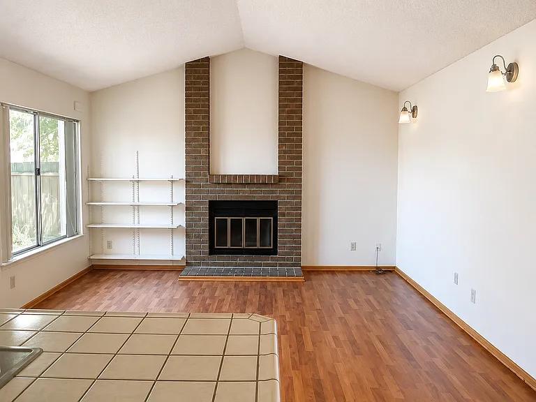 4635 Luxford Ct — Photo 5