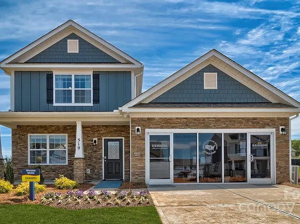 11 Ashelyn Park Dr, Fletcher, NC 28732