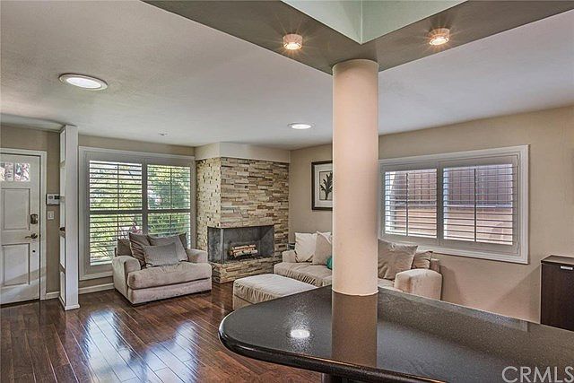 1st image of 4827 Whitewood Ave