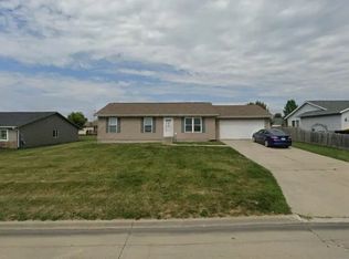 1817 Primrose Ln, Osceola, IA 50213