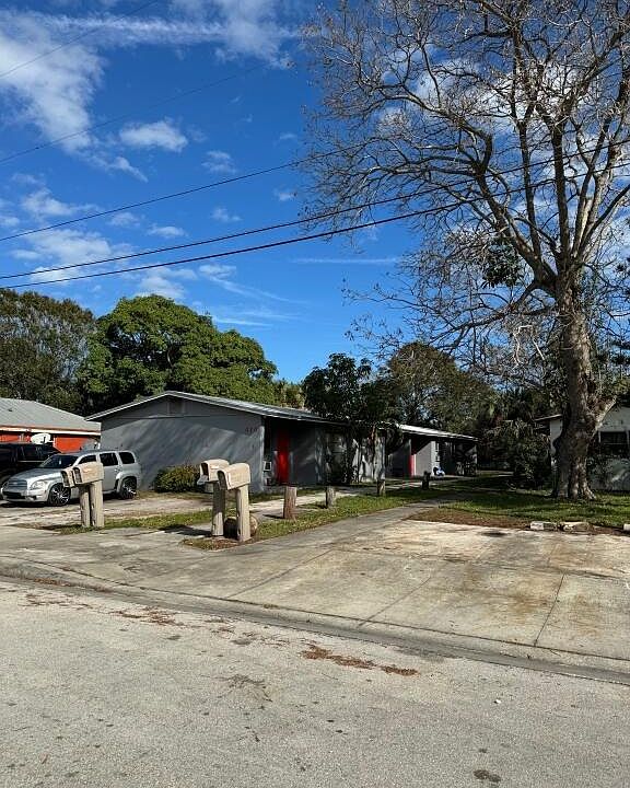 2nd image of 410 N 9th Street