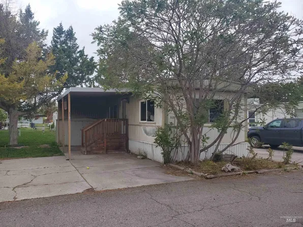 281 Caswell Ave W Trailer B13, Twin Falls, ID 83301