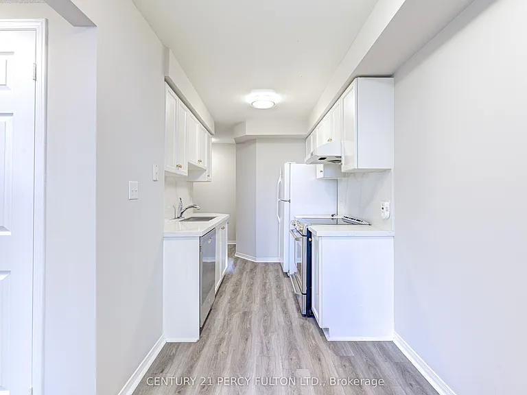 28 Rosebank Dr #907 — Photo 14
