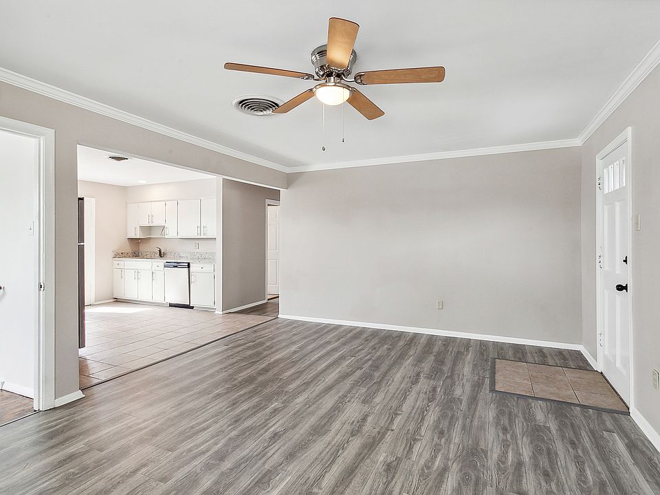 1st image of 337 W Robert E Lee Blvd