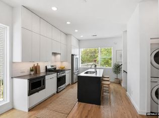427 W 10th St #101, Dallas, TX 75208