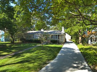 674 Mawman Ave, Lake Bluff, IL