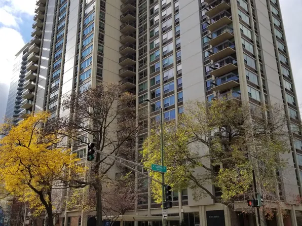 1255 N Sandburg Ter Unit 2509, Chicago, IL 60610