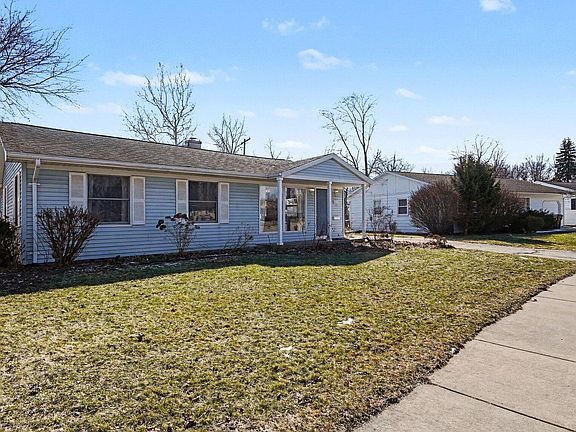 2nd image of 433 Argyle Cres