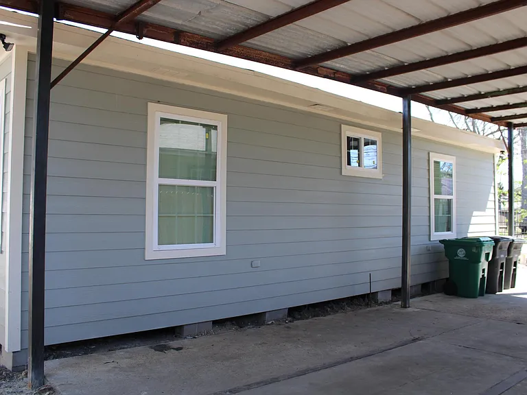 1415 Gale St — Photo 3