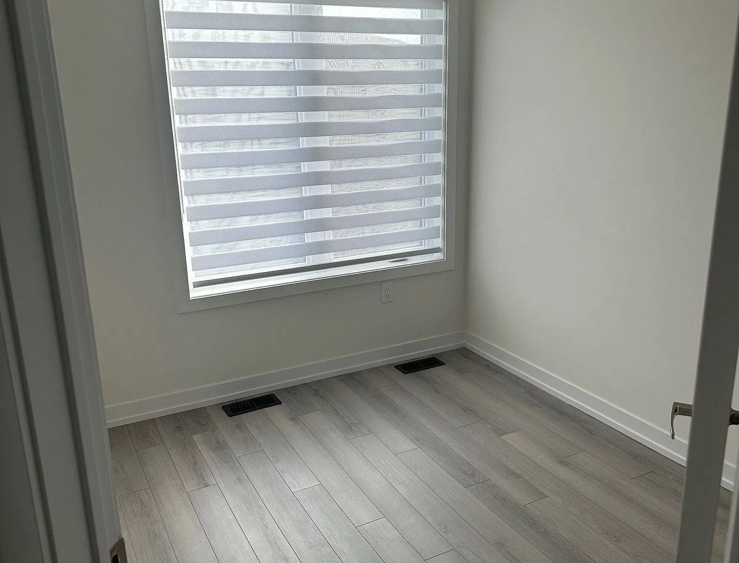 3 bed, $3,200 — Photo 2