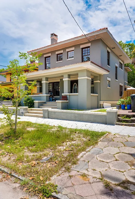 340 W 6th St