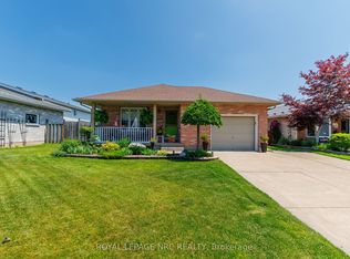 5818 Aspen Ct, Niagara Falls, ON L2G 7V4