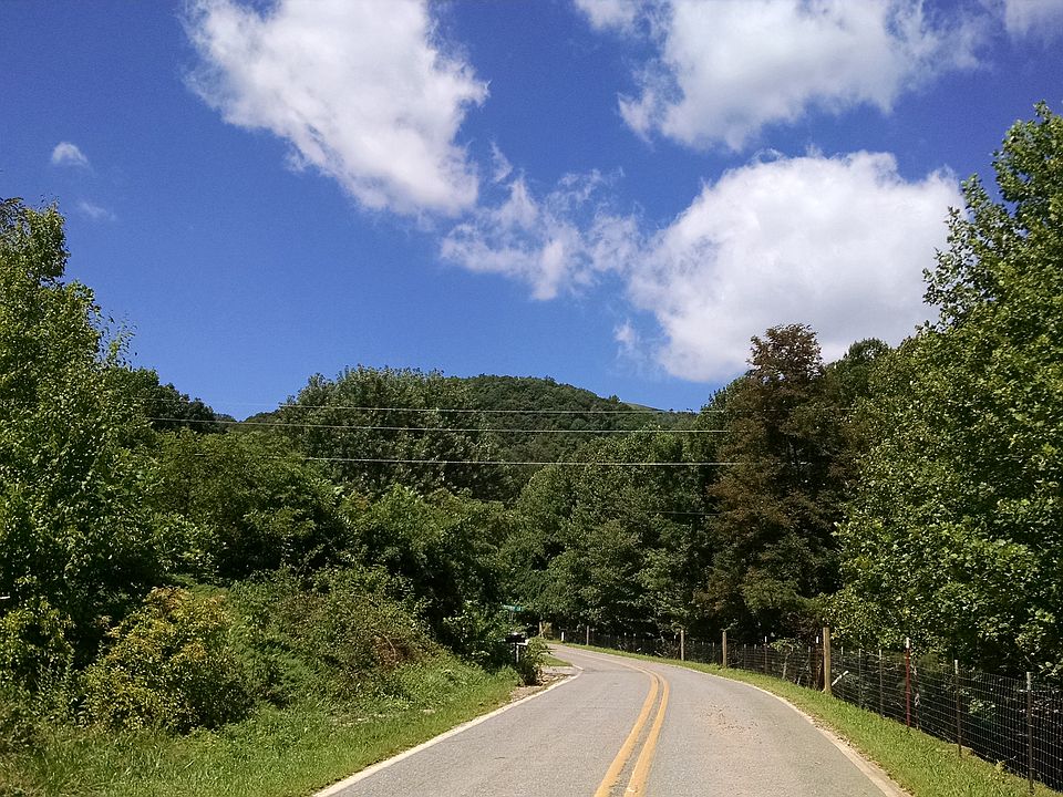 Quartz Mountain in distance
