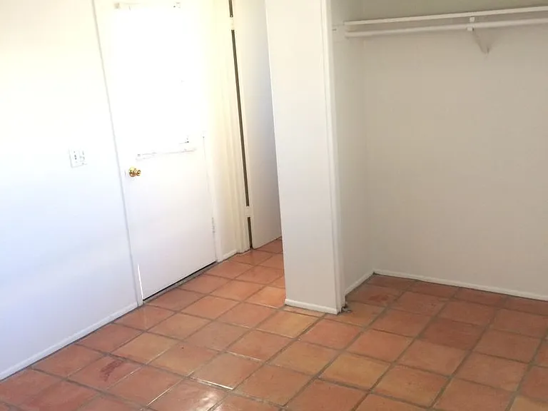 1539 E Hudson Dr — Photo 13