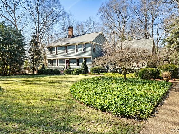 3rd image of 207 Southpoint Dr